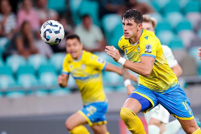 Olimpija Koper Deni Jurić | Avstralski Hrvat Deni Jurić (Koper) ima danes priložnost, da na lestvici najboljših strelcev poskoči na samostojno prvo mesto. | Foto Aleš Fevžer