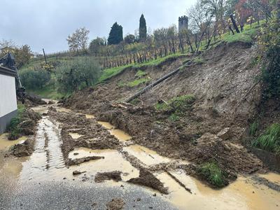 V Goriških Brdih s strahom pričakujejo noč #video #foto