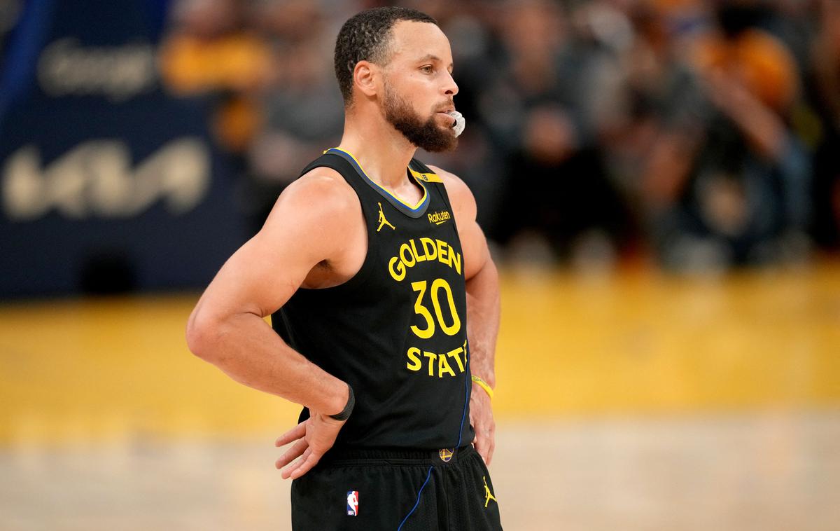 Steph Curry | Steph Curry je začutil bolečino v stegenski mišici. | Foto Reuters