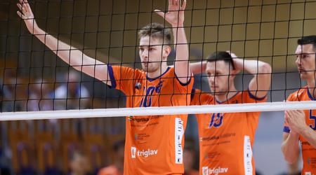 Derbi v Tivoliju: lahko Kanalci kot prvi odščipnejo niz ACH Volleyju?