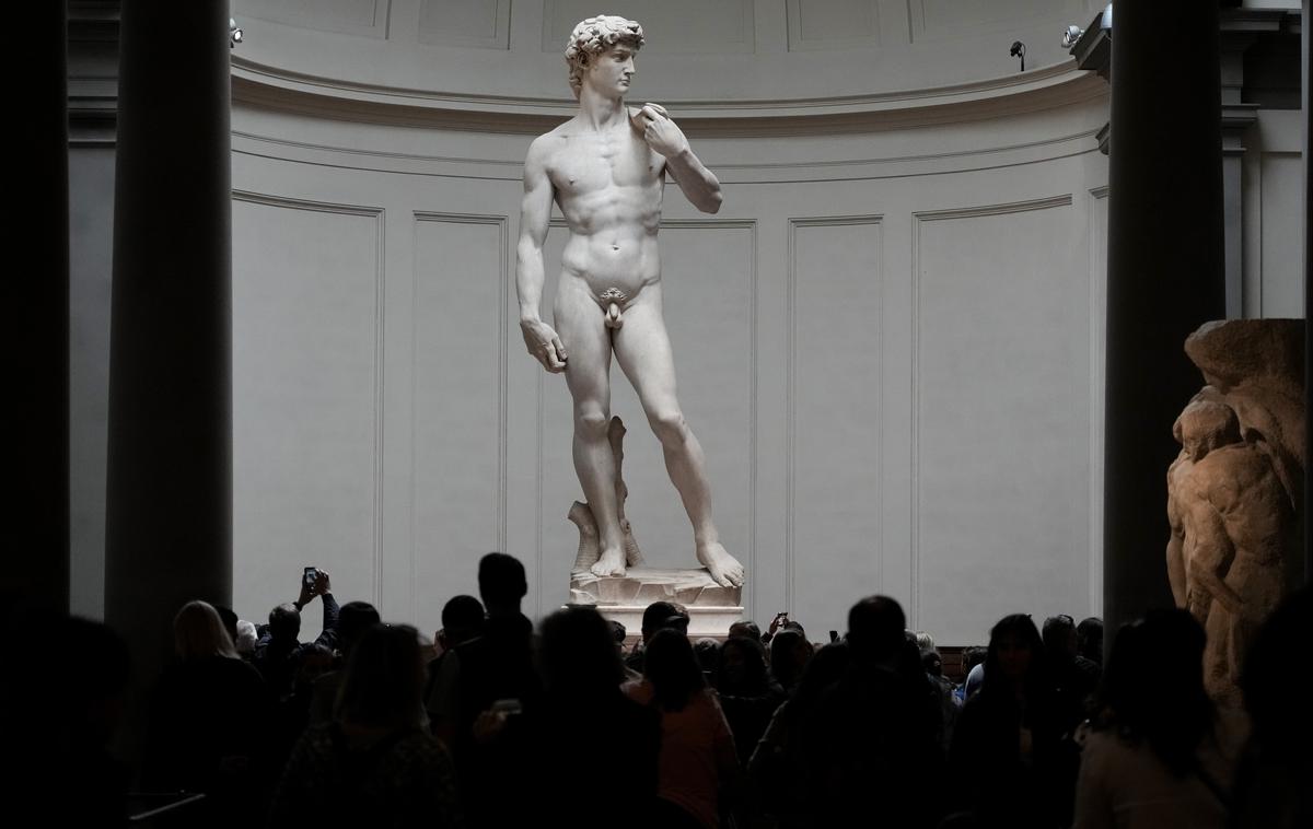 Michelangelo, David | Čiščenje kipa Davida na dva meseca je torej "oblika spoštovanja, oblika dostojanstva, ki ga želijo zagotoviti vsakemu delu". | Foto Guliverimage