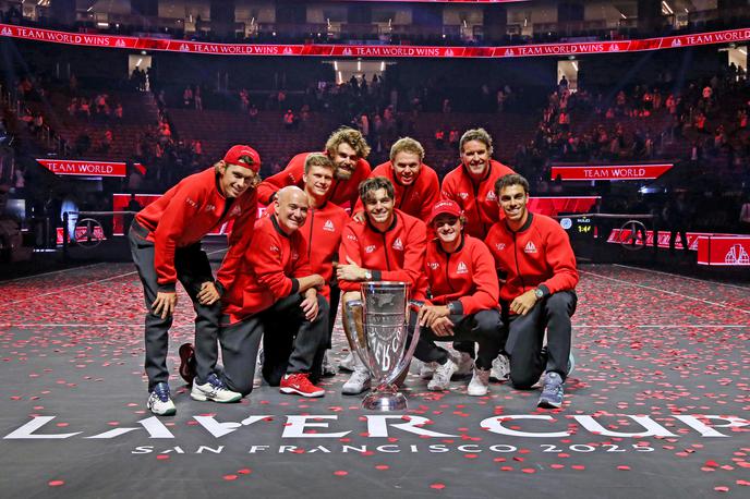 Laverjev pokal | Ekipo Sveta je vodil Andre Agassi. | Foto Reuters