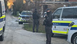 Streljanje v Žabjaku - policija zavarovala sledi in predmete #foto