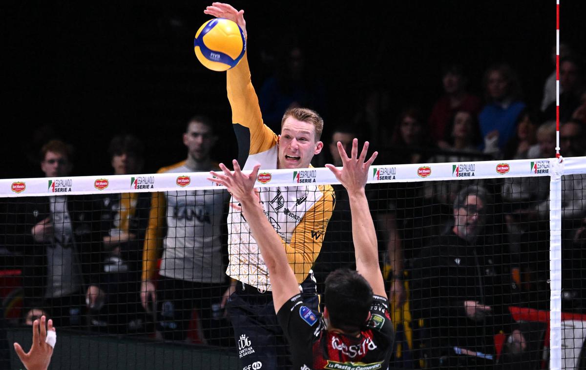 Rok Možič, Verona Volley | Rok Možič je s soigralci Verone zaigral v finalu pokala, v katerem so po novem trilerju z 2.3 izgubili proti Lube Civitanova, a vknjižili največji uspeh kluba v tekmovanju. | Foto Guliverimage