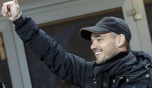 VIDEO: Sneijder padel v turško "norišnico"