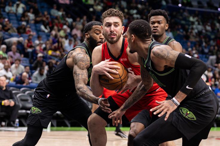 Če bi se redni del lige NBA končal zdaj, bi se v prvem krogu končnici udarili LA Lakersi in Houston, pri katerem izstopa Alperen Sengun. | Foto: Reuters