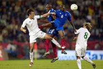 Miran Pavlin, Nastja Čeh, Claude Makelele in Patrick Vieira, Ljubljana 2003