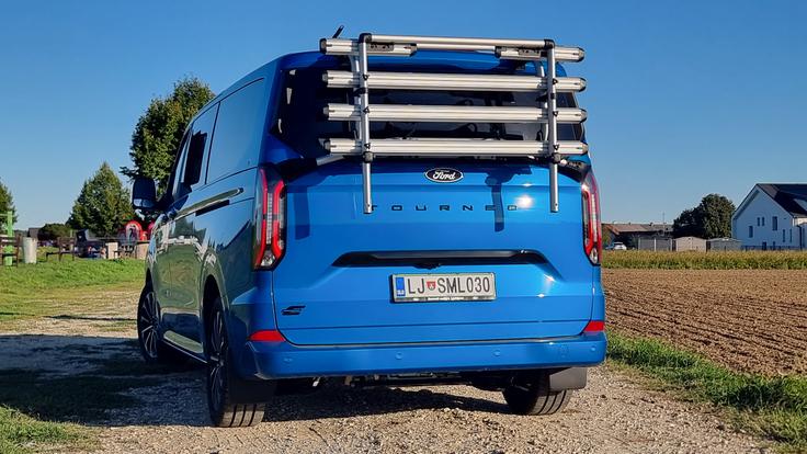 Ford e-tourneo custom kombi | Foto: Gregor Pavšič