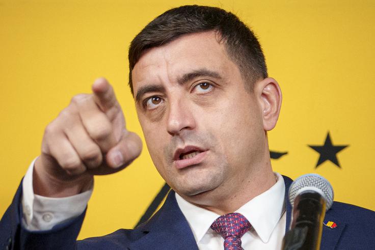 George Simion je romunski nacionalist, ki podpira Donalda Trumpa, nasprotuje pomoči Ukrajini in zahteva romunske meje iz leta 1940. Morda bo po morebitnih predčasnih volitvah postal novi romunski premier. | Foto: Guliverimage