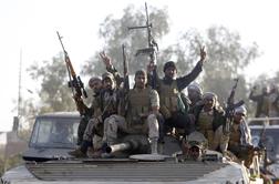 Iraška vojska pregnala džihadiste IS iz strateškega mesta Dur