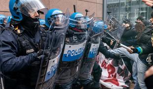 Med stavko v Italiji spopadi med policisti in protestniki