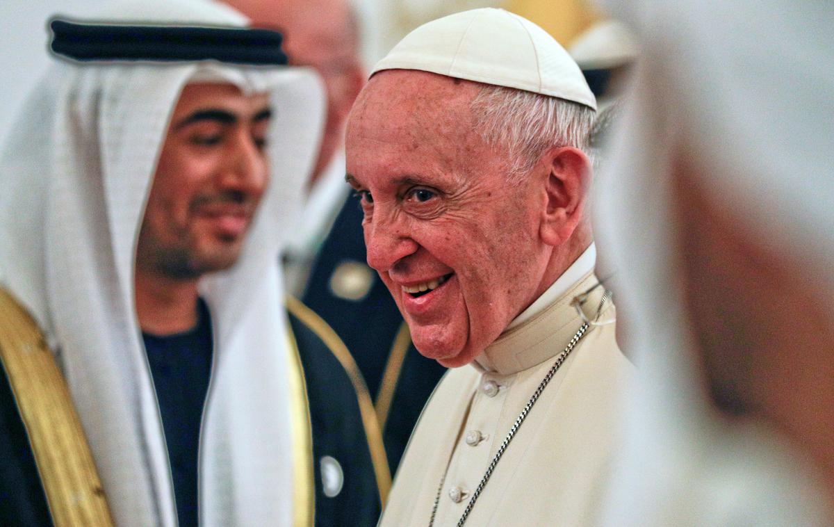 Papež Frančišek | Papež Frančišek se mudi na obisku v Združenih arabskih emiratih. | Foto Reuters