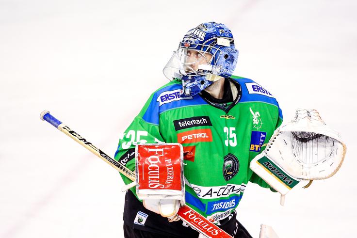 Olimpijin vratar Olivier Roy, ki je najverjetneje odigral še zadnjo tekmo v dresu ljubljanskega moštva, je še drugil zapored zaklenil vrata. Zaustavil je vseh 20 strelov Jesenic. | Foto: 