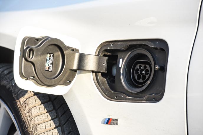 BMW 530 e | BMW že razmišlja in razvija priključni hibrid, ki bo imel sto kilometrov električnega dosega. | Foto Gašper Pirman