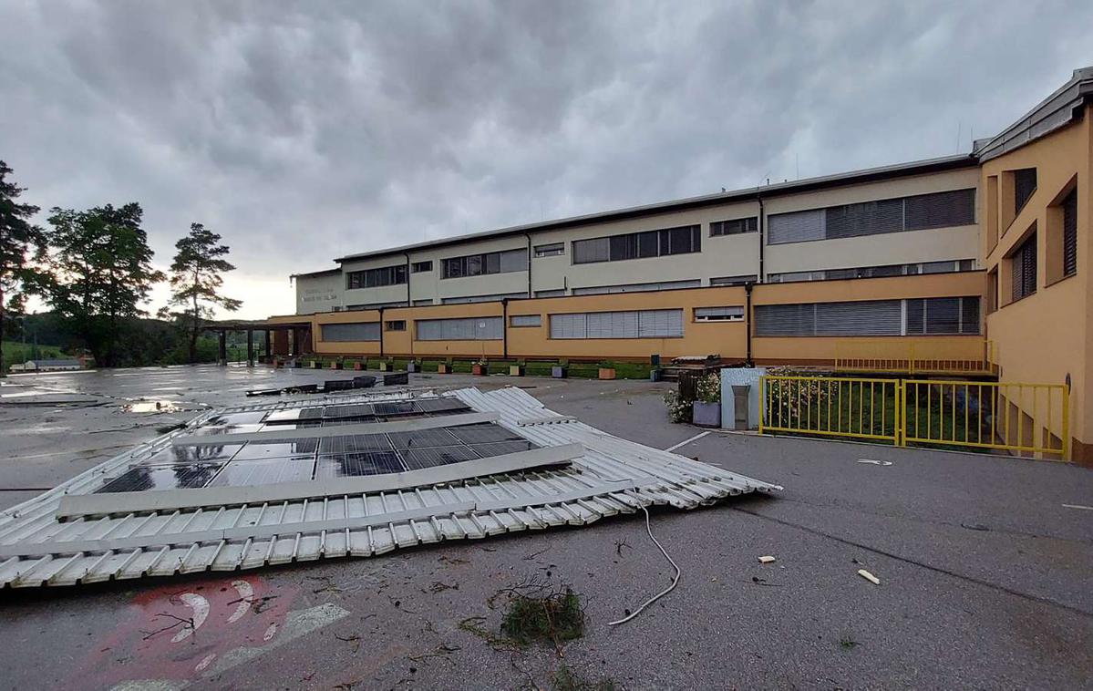 Veter odkril osnovno šolo Šmarje pri Jelšah | Foto Občina Šmarje pri Jelšah