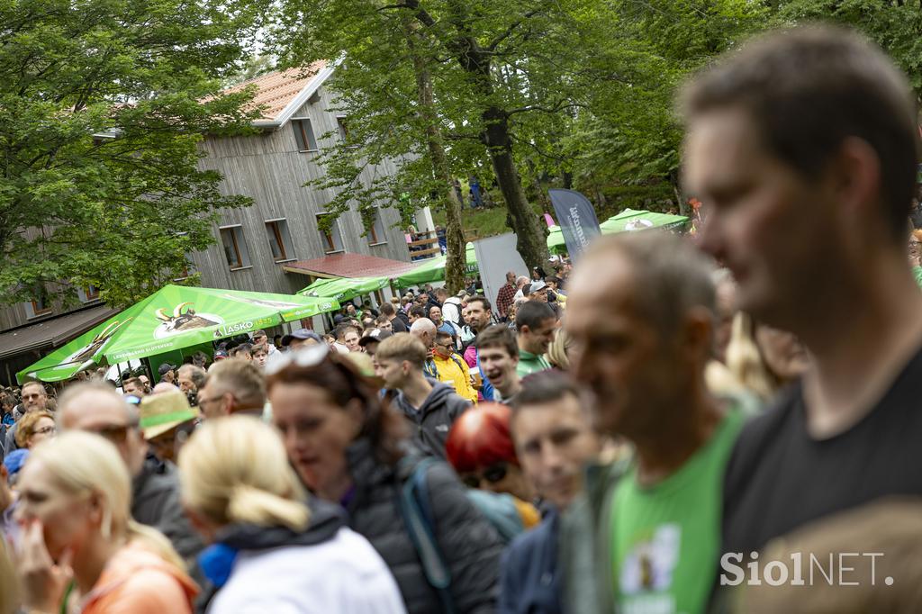 Gremo v hribe Nanos