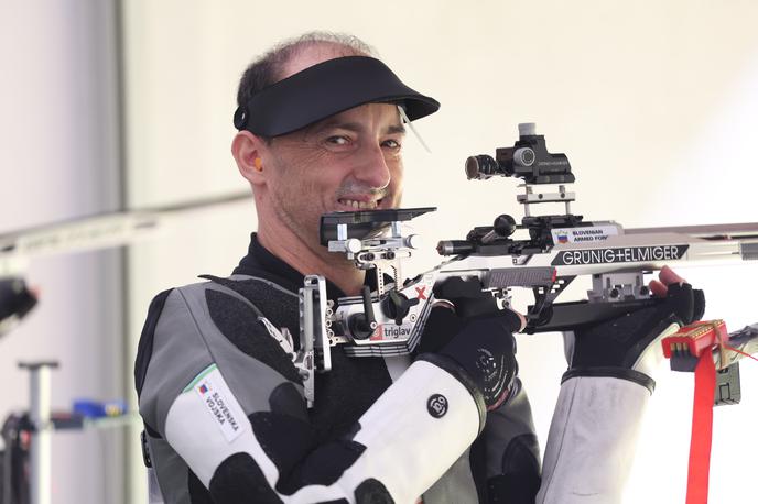 Robi Markoja | Robert Markoja se žal ni prebil na petkovo osrednjo tekmo v olimpijski disciplini malokalibrska puška trojni položaj 50 metrov.  | Foto Aleš Fevžer