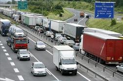 Ali so višje trošarine na motorna goriva smiselne?