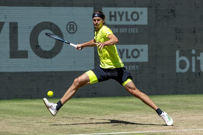 Alexander Zverev | Alexandra Zvereva zdaj v polfinalu Halleja čaka spopad z Rusom Medvedjevom. | Foto Guliverimage