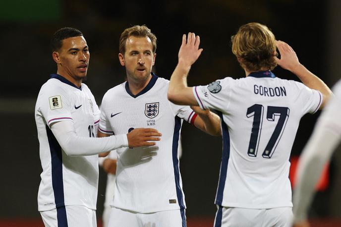 Latvija Anglija Harry Kane | Anglija se je na SP 2026 uvrstila v veličastnem slogu. Kar s 5:0 je v Rigi pomendrala nemočne Latvijce. Dva zadetka je prispeval Harry Kane. | Foto Reuters