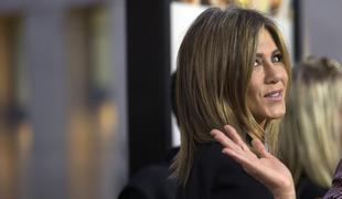 Jennifer Aniston sita nagovarjanja k poroki in otrokom