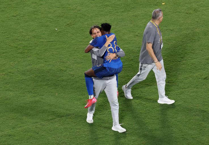 Simone Inzaghi se je veselil ob zmagi. | Foto: Reuters