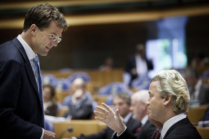 Največja tekmeca na parlamentarnih volitvah sta zdajšnji premier Mark Rutte (levo) in Geert Wilders. | Foto: Reuters