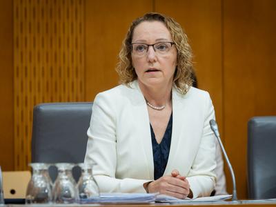 Kandidatki za ministrico za demografijo Ribič zelena luč pristojnega odbora DZ