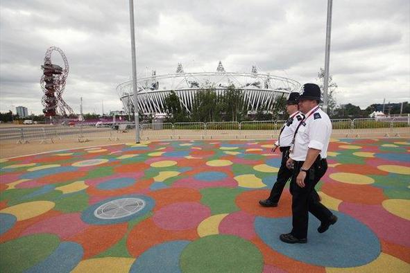 Britanska policija obravnavala grafitarja, ki je sodeloval z Adidasom