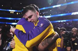 Ganljiva vrnitev fantastičnega Luke Dončića v Dallas: solze, stoječe ovacije in zmaga LA Lakersov