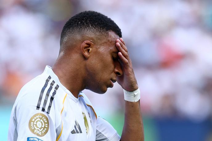 Kylian Mbappe | Kylian Mbappe se je pomeril prvič v dresu belih baletnikov proti nekdanjemu klubu PSG, a mu ni bilo do veselja. | Foto Reuters