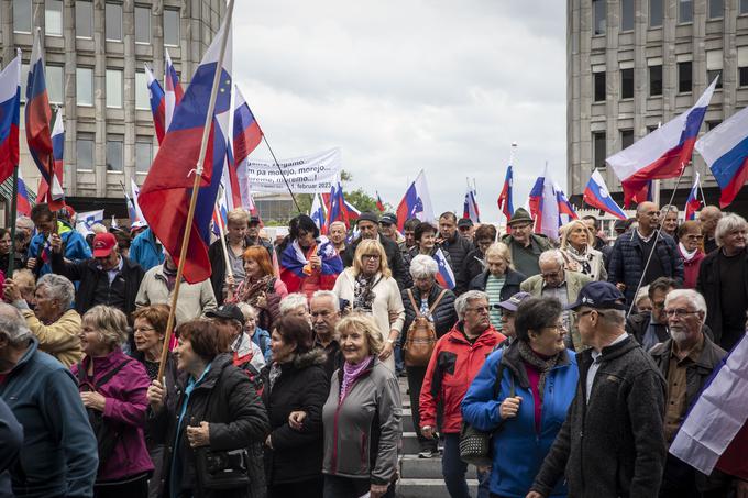 Protestni shod na Trgu republike 3. maja. | Foto: Bojan Puhek