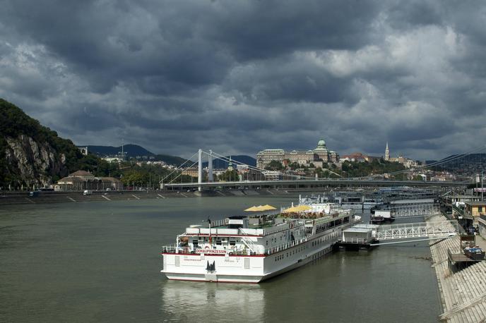 panorama Budimpešte | Budimpešta je ostro proti sancijam, uperjenim proti ruski nafti. Orbanov krog naj bi si medtem polnil žepe z denarjem od trgovanja s tem energentom. | Foto Gulliverimage