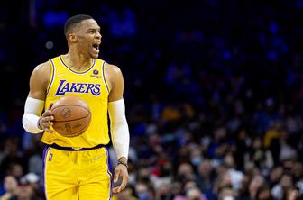 Westbrook krvavel in želel obračunati s pestmi #video