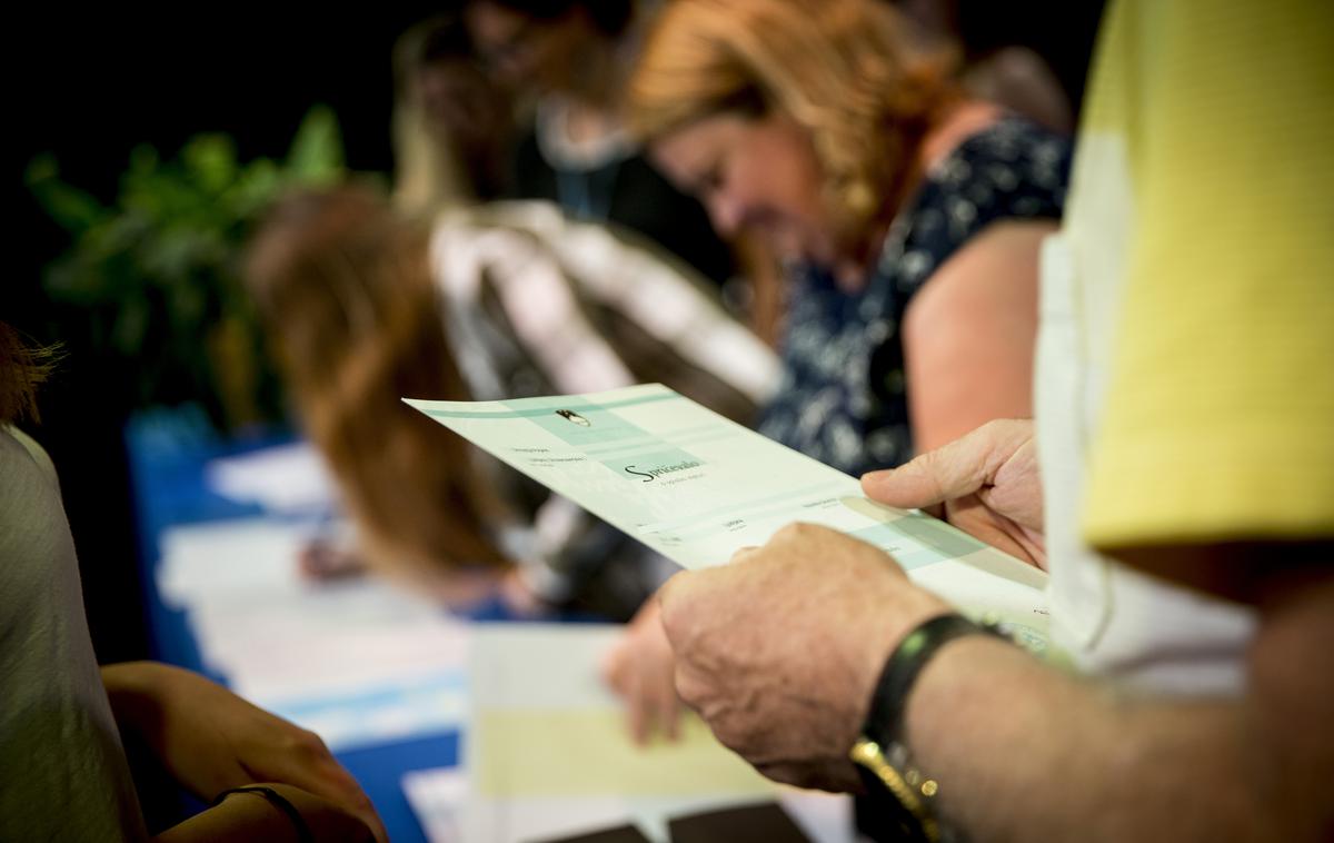 Podelitve maturitetnih spričeval | Danes bodo na šolah dijake seznanili z rezultati splošne mature. | Foto Ana Kovač