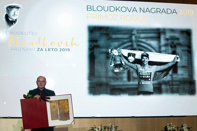 Zmagovalec kolesarske dirke po Španiji Primož Roglič si je "prikolesaril" Bloudkovo nagrado. | Foto: Grega Valančič/Sportida