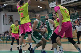 Krka z novim trenerjem ugnala Mego, Olimpija razbila Primorsko