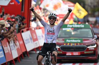 Yates in Grossschartner podaljšala s Pogačarjevo ekipo