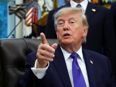 Peterico pridržanih izpustili, Trump je šokiran: Jaz tega ne bi storil