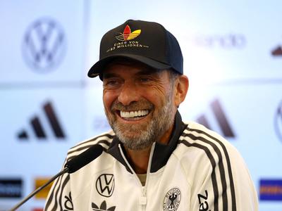 Dan za nogometne sladokusce: na delu Klopp, Ronaldo, Haaland, Xavi ...