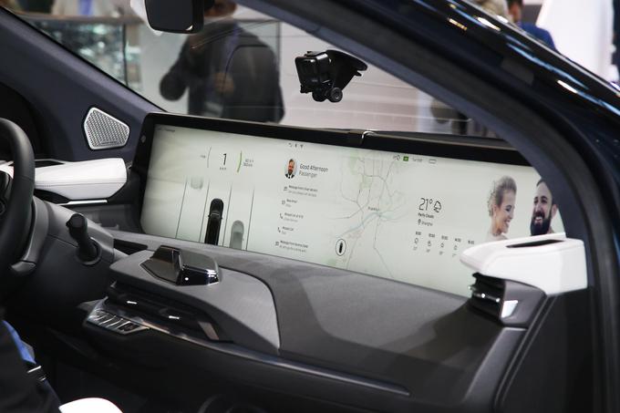 Bitka proizvajalcev, kdo bo v avtomobilu ponudil največji zaslon, se je razplamtela na naslednjo raven. To je primer vozila kitajske znamke Byton. | Foto: Newspress