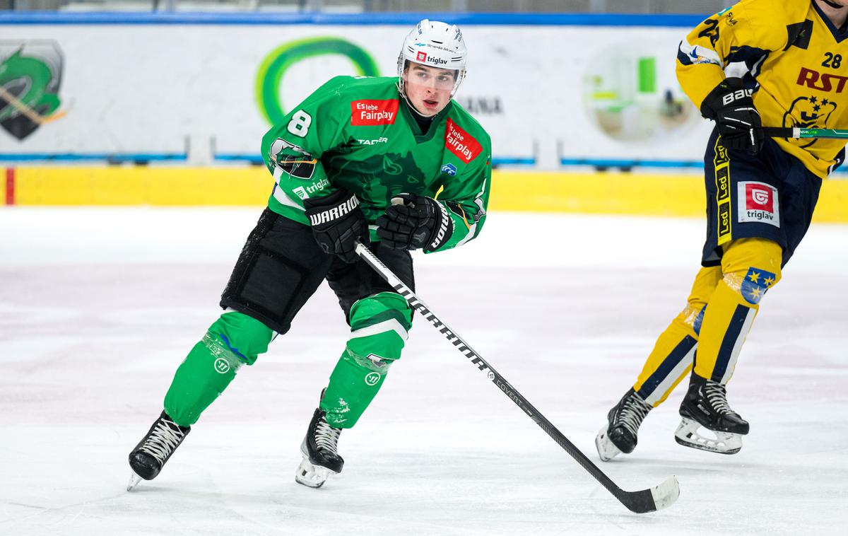 Marcel Mahkovec | Enaindvajsetletni hokejist Marcel Mahkovec je bil izbran za mlado zvezdo lige ICEHL za sezono 2023/24. | Foto HKO/Domen Jančič