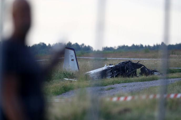 nesreča letalo Švedska | Na letalu je bilo devet ljudi, točno število žrtev še ni znano. | Foto Reuters