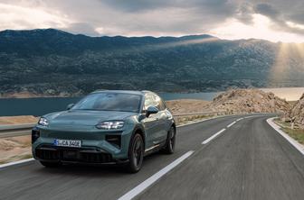 Ključni Porschejev SUV je električni, toda pogled na tehnologijo vzame sapo #foto