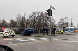 Hujša prometna nesreča v Ljubljani, voznik pobegnil