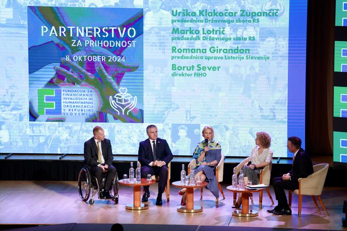 Forum Partnerstvo za prihodnost, FIHO | Iščejo se sistemske rešitve za reševanje položaja ranljivejših skupin, smo slišali na prvi okrogli mizi foruma Partnerstvo za prihodnost. | Foto Barbara Reya za FIHO