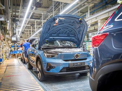 Geely seli proizvodnjo v Evropo: premijske modele bo izdeloval v tovarnah Volva