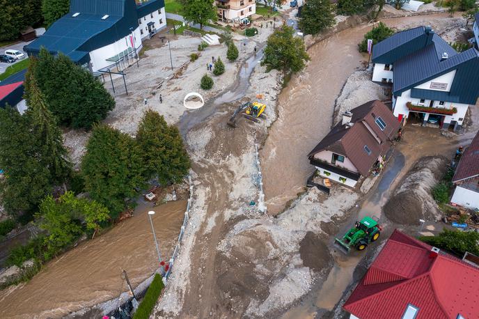 Poplave, Črna na Koroškem | Uveljavljanje pravice do izredne denarne pomoči kot solidarnostne pomoči je mogoče do 31. decembra pri pristojnem CSD. | Foto Koroška Čveka / Facebook