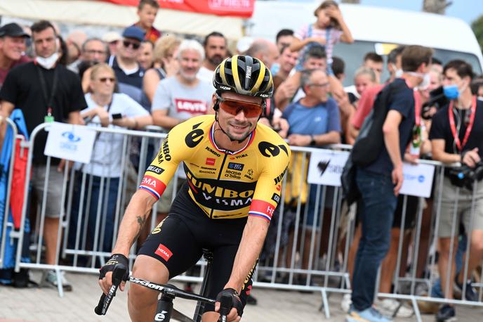 Primož Roglič, Vuelta 23 | Primož Roglič je v šprinterski etapi pridobil štiri sekunde v primerjavi s tekmeci za skupno zmago. Odločil se je za šprint na letečem cilju in osvojil drugo mesto ter posledično štiri sekunde. | Foto Guliverimage