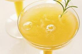 Praznična kuhinja: koktajl Bellini
